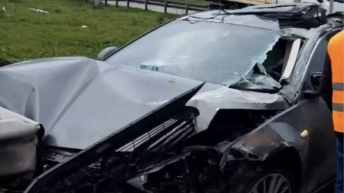 Samsun Tekkeköy'de Kamyonet-Otomobil Çarpışması: 3 Kişi Yaralandı!