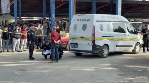 Adana'da Semt Pazarına Silahlı Saldırı: 2 Kişi Hayatını Kaybetti