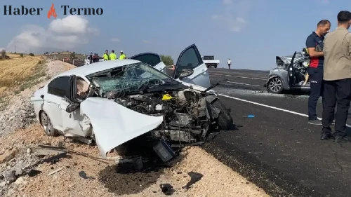 Tokat Zile'de Korkunç Kaza: İki Otomobil Kafa Kafaya Çarptı - 4 Ölü, 2 Yaralı
