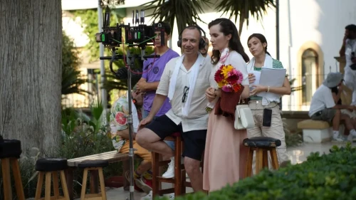 Ayşe Tatile Çıktı filmi 28 Kasım'da vizyonda! Kıbrıs setinden kareler