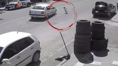 Şanlıurfa'da Dehşet Anları: Annesinden Kaçan Çocuğa Araba Çarptı!