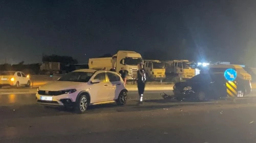 Antalya Serik'te Üç Araçlı Zincirleme Kaza: 5 Kişi Yaralandı!