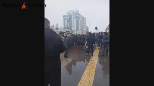 Gaziantep'te Bıçaklı Kavga: 17 Yaşındaki Genç Hayatını Kaybetti