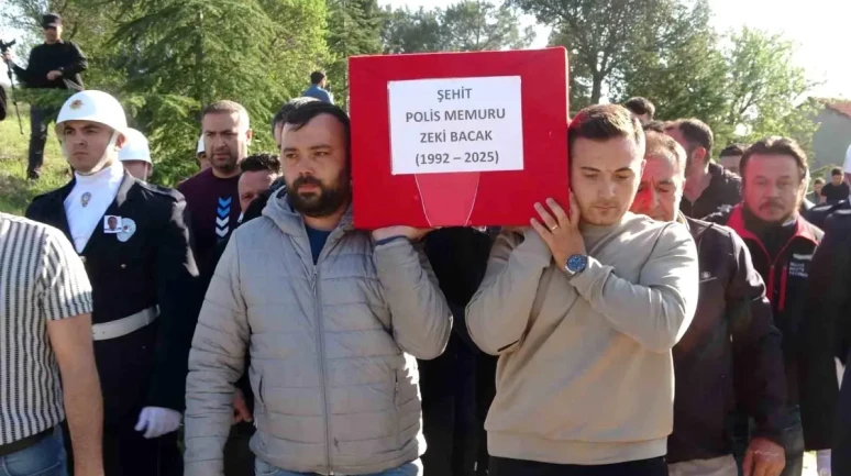 Şehit Polis Memuru Zeki Bacak, Uşak'ta son yolculuğuna uğurlandı!