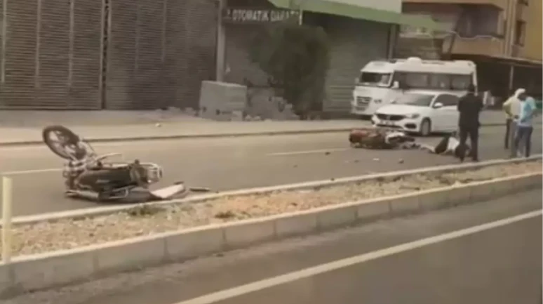 Adana'da Motosiklet İle Trafik Kazası: Hacı Ayazgök Öldü, 2 Yaralı!