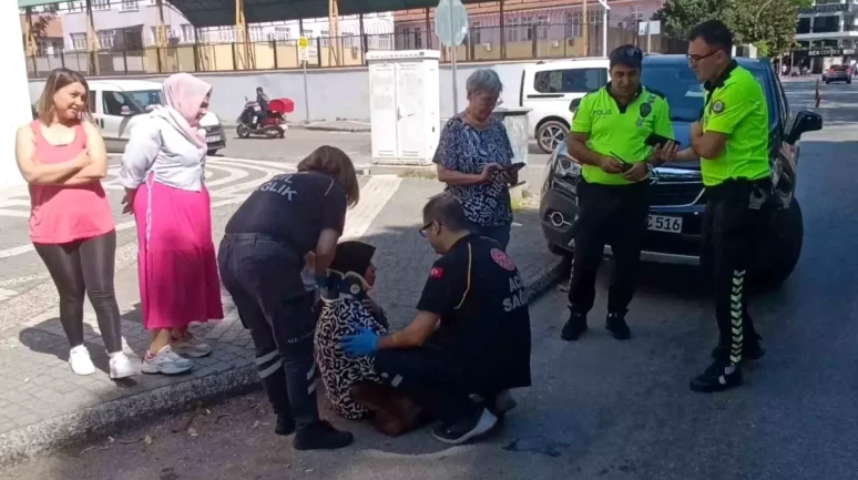 Antalya'da Yaya Geçidinde Trafik Kazası Meydana Geldi, Yaralılar Var