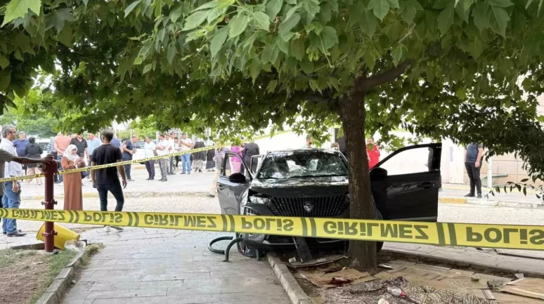 Diyarbakır'da Bir Hastane Bahçesinde Tuhaf Bir Kaza Meydana Geldi!