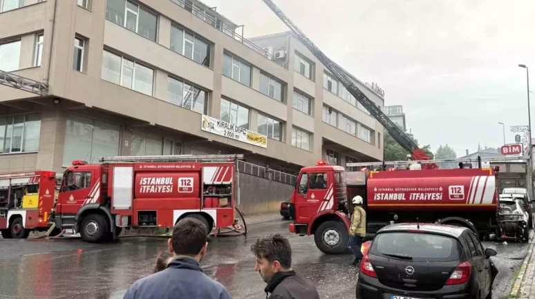 Eyüpsultan'da Bir Tekstil Fabrikasında Yangın Çıktı!