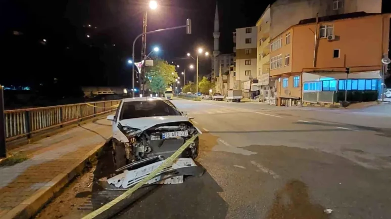 Giresun  Trafik Kazası: 2 Kişi Öldü, 3 Kişi Yaralandı!