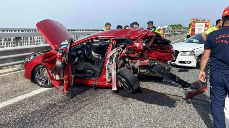 Kocaeli'de Zincirleme Trafik Kazası: 5 Kişi Yaralandı!