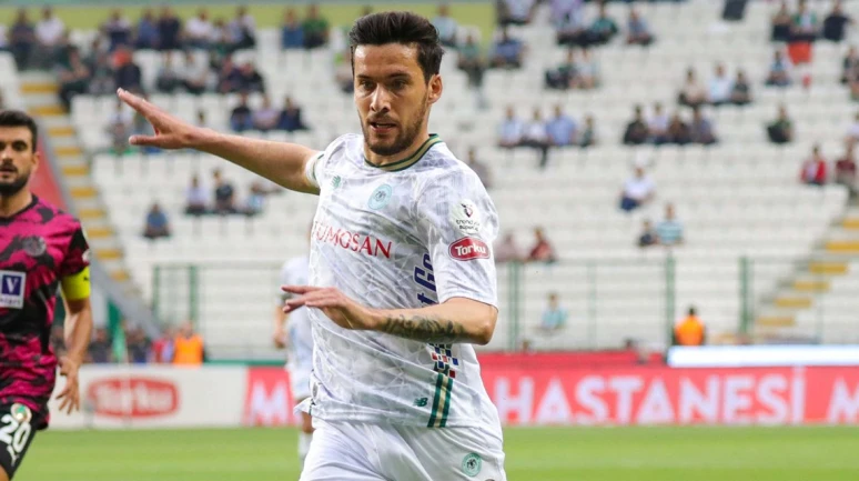 Konyasporlu Umut Nayir, milli formaya göz kırpıyor!