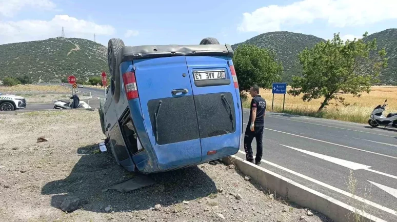 Burdur'da Hafif Ticari Araç Felaket Bir Şekilde Takla Attı!