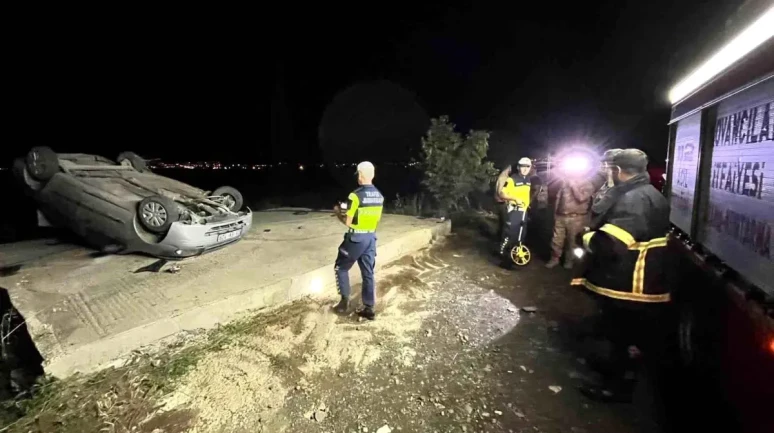 Elazığ'da Kaza: Araç Direğe Çarptı, 1 Kişi Yaralandı!