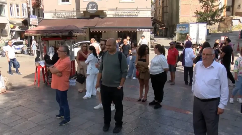 Galata Kulesi'nden Düşen Naci G. Hayatını Kaybetti!