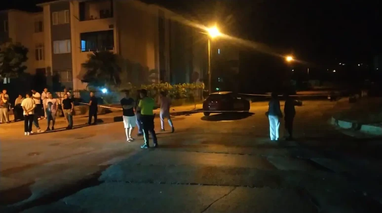 Gölcük'te Kaza: Baba Naim Kurban Hayatını Kaybetti, Oğul Yaralı!