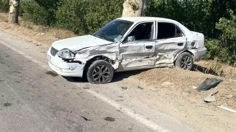Hatay'da Felaket Trafik Kazası Meydana Geldi: 4 Kişi Yaralandı!