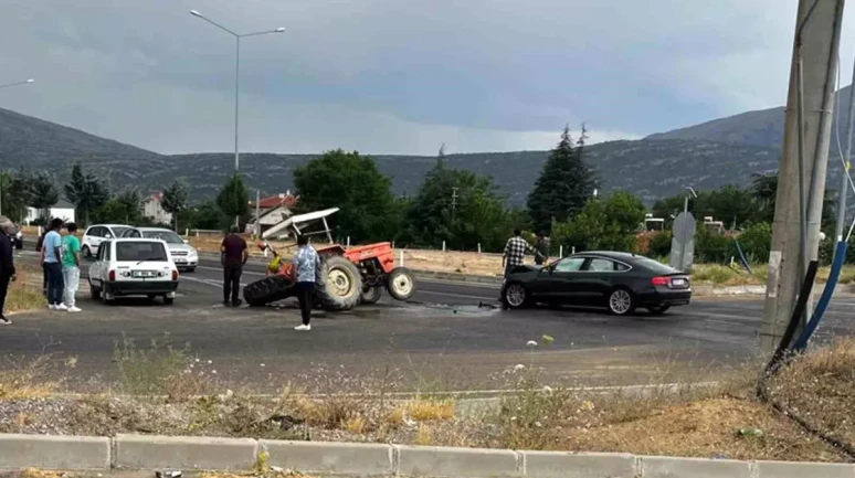 Isparta Şarkikaraağaç İlçesinde Felaket Kaza: 2 Kişi Yaralandı!