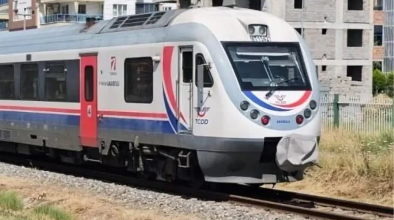 Nazilli'de Tren Çarpması: Mehmet Gökçen Hayatını Kaybetti!