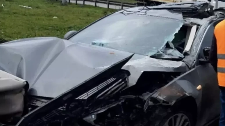 Samsun Tekkeköy'de Kamyonet-Otomobil Çarpışması: 3 Kişi Yaralandı!