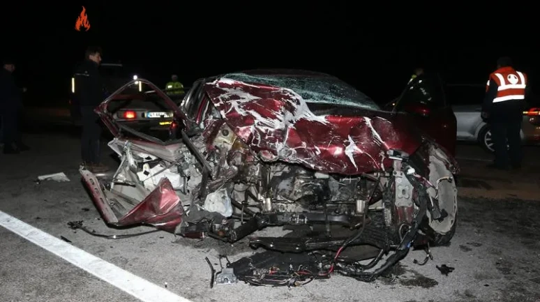 Çanakkale'de Polis Kaçağı Araç Faciası: 5 Kişi Öldü