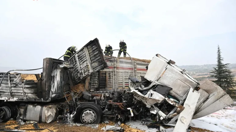 Gaziantep Otoyolunda Zincirleme TIR Kazası: 3 Araç Alev Aldı