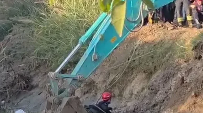 Adana'da Dere Yatağında Kaza: 12 Yaşındaki Çocuk Hayatını Kaybetti