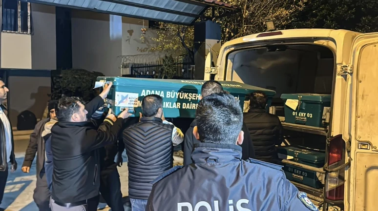 Adana'da Trajik Olay: Baba İki Çocuğunu Öldürüp Hayatına Son Verdi