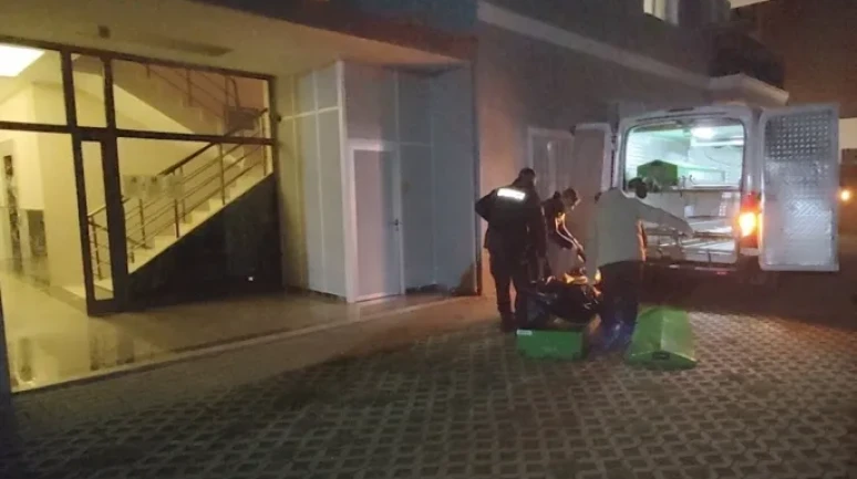 Kuşadası'nda Acı Son: 55 Yaşındaki  Evinde Ölü Olarak Bulundu