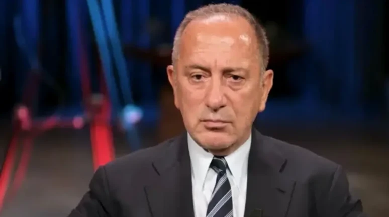 Defne Samyeli'den Gözaltına Alınan Fatih Altaylı'ya Destek!