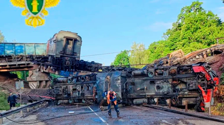 Rusya'da Feci tren kazası: Köprü çöktü, çok sayıda ölü ve yaralı