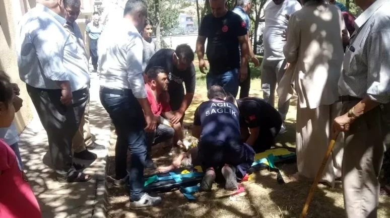 Besni'de Dördüncü Kattan Düşen 3 Yaşındaki Çocuk Hayatını Kaybetti!