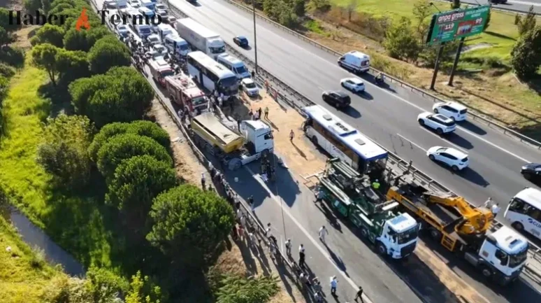 TEM'de Dehşet Anları: Zincirleme Kazada 1 Ölü, 21 Yaralı!