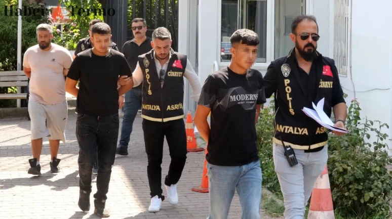 Antalya'da Nişan Töreninde Bıçaklı Kavga: 16 Yaşında Ali Bulgurcu Öldü