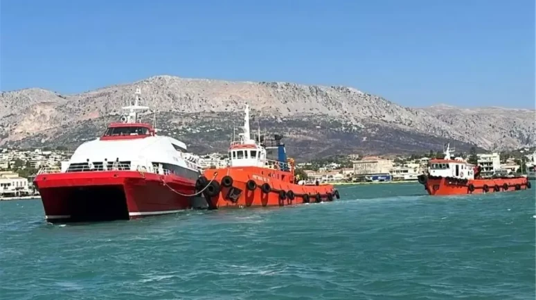 Çeşme'den Sakız Adası'na Yol Alan Gemide Korkutan Kaza!