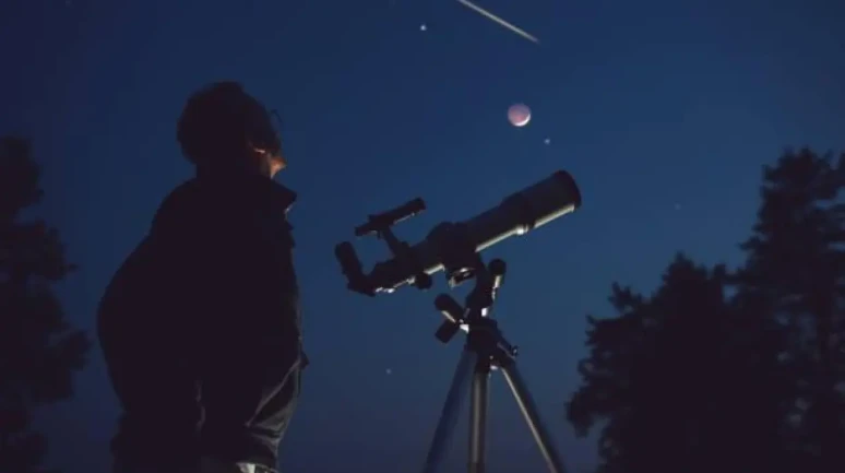 Perseid Meteor Yağmuru Bu Gece Zirvede: Saatte 100 Meteor Düşecek