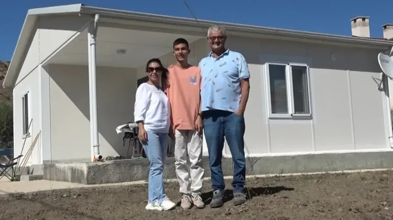 Ünlü Manken ve Oyuncu Engin Koç, Sivas'taki Köyüne Yerleşti: "Özüme Dönmek İçin Burayı Seçtim