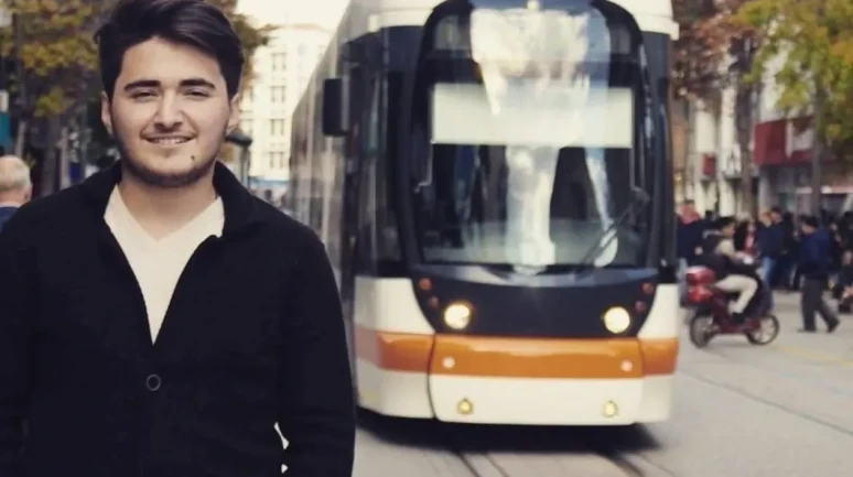 Afyonkarahisar'da Feci Kaza: 2 Ay Önce Evlenen Genç Hafız Onur E. Hayatını Kaybetti!