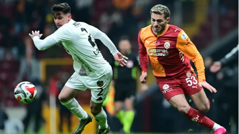 Galatasaray evinde 1 puanı zor kurtardı!