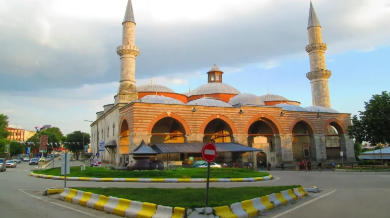 Diyarbakır Camilerinde Okunacak Cuma Hutbesi Namazın Önemini İşliyor