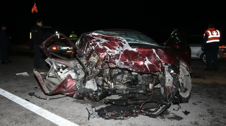 Çanakkale'de Polis Kaçağı Araç Faciası: 5 Kişi Öldü