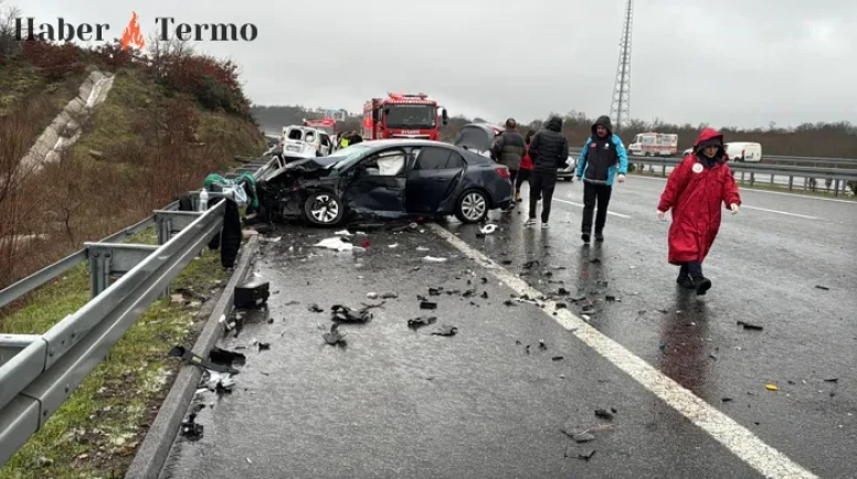 İzmir-İstanbul Otoyolu'nda Zincirleme Kaza: 1 Ölü 10 Yaralı